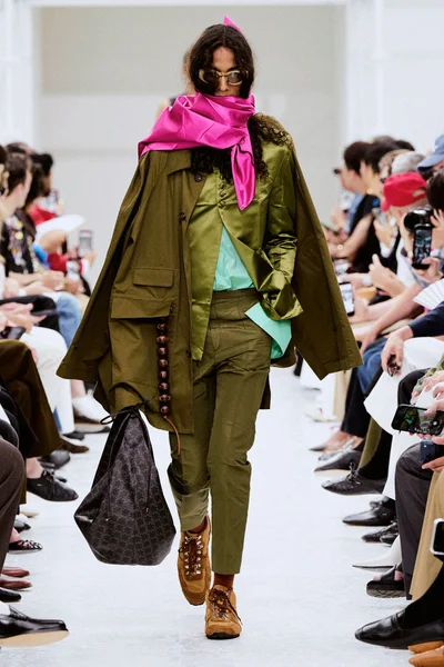 Look 39